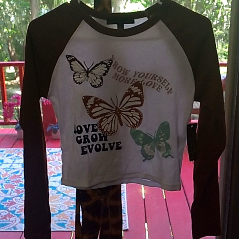 Long sleeve ribbed brown and white shirt with butterflies on the front and back!